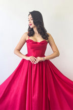 Kırmızı Sırt Dekolteli Korse Detay Yırtmaçlı Abiye Elbise 