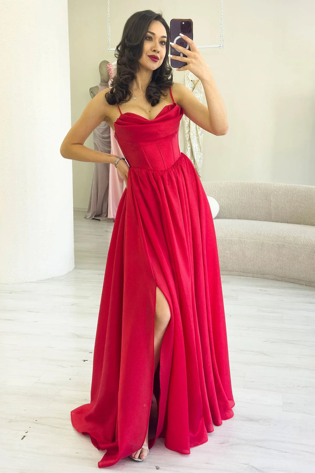 Kırmızı Sırt Dekolteli Korse Detay Yırtmaçlı Abiye Elbise 