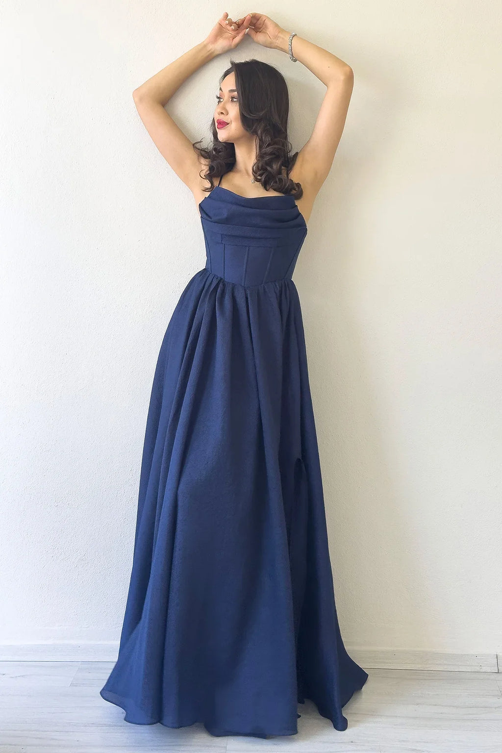 Lacivert Sırt Dekolteli Korse Detay Yırtmaçlı Abiye Elbise