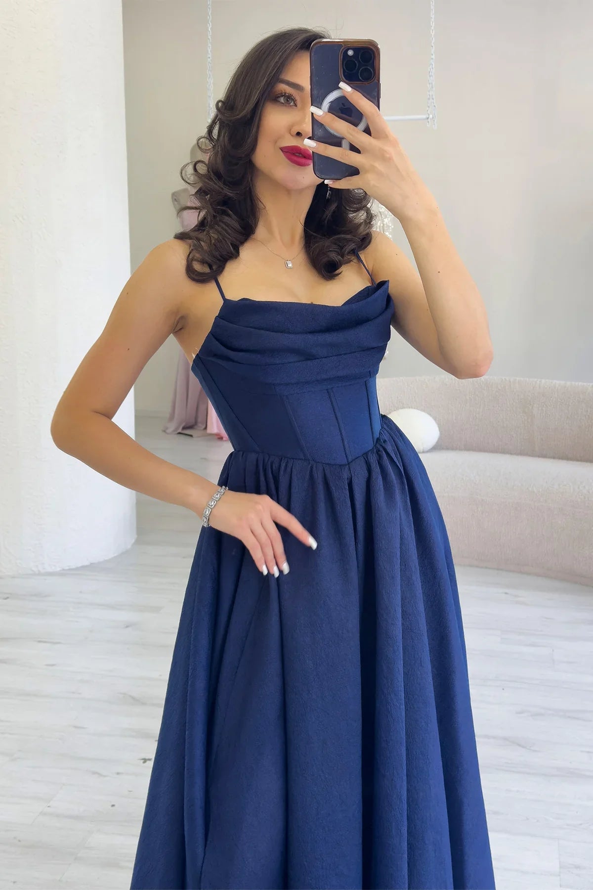 Lacivert Sırt Dekolteli Korse Detay Yırtmaçlı Abiye Elbise