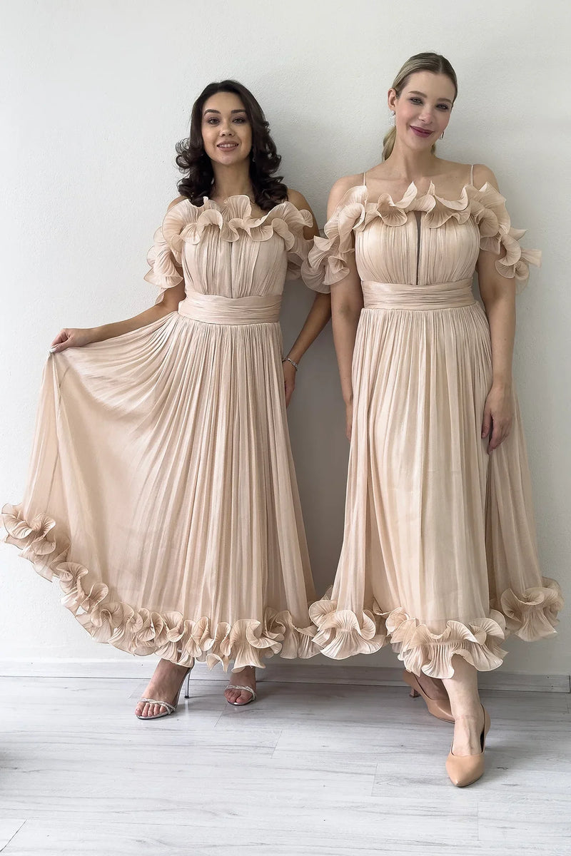 Krem Düşük Omuz Askılı Volan Detaylı Midi Boy Abiye Elbise 