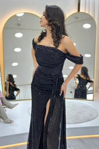 Kadın Düşük Omuz Siyah Pul Payet Yırtmaçlı Abiye Elbise