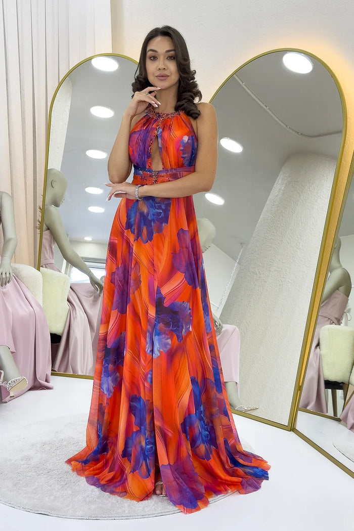 Turuncu Desenli Halter Yaka Boncuk Detaylı Yırtmaçlı Abiye Elbise