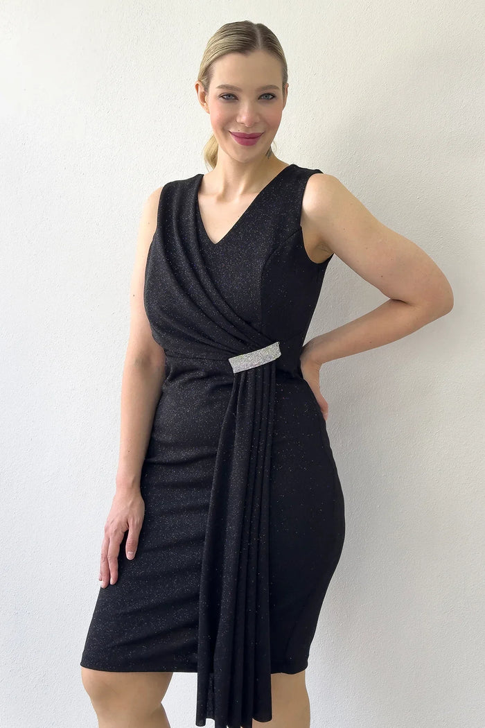 Siyah V Yaka Simli Sıfır Kol Taş Detay Büyük Beden Abiye Elbise 