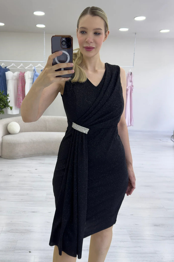 Siyah V Yaka Simli Sıfır Kol Taş Detay Büyük Beden Abiye Elbise 