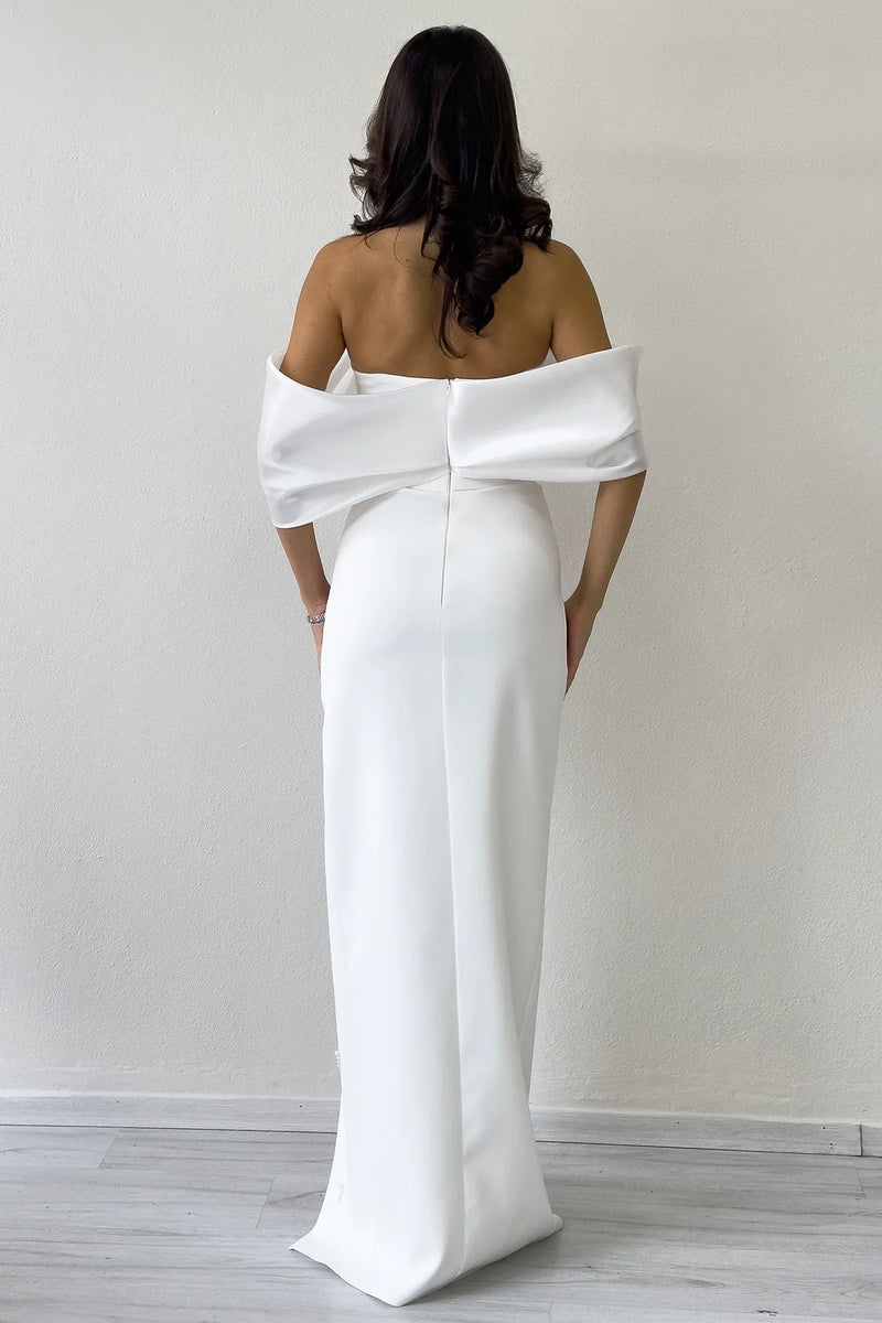 Beyaz Kayık Yaka Boncuk Detay Yırtmaçlı  Nikah Abiye  Elbise 