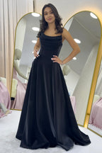 Siyah Straplez Korse Detaylı Boncuklu Sırt Dekolteli Abiye Elbise