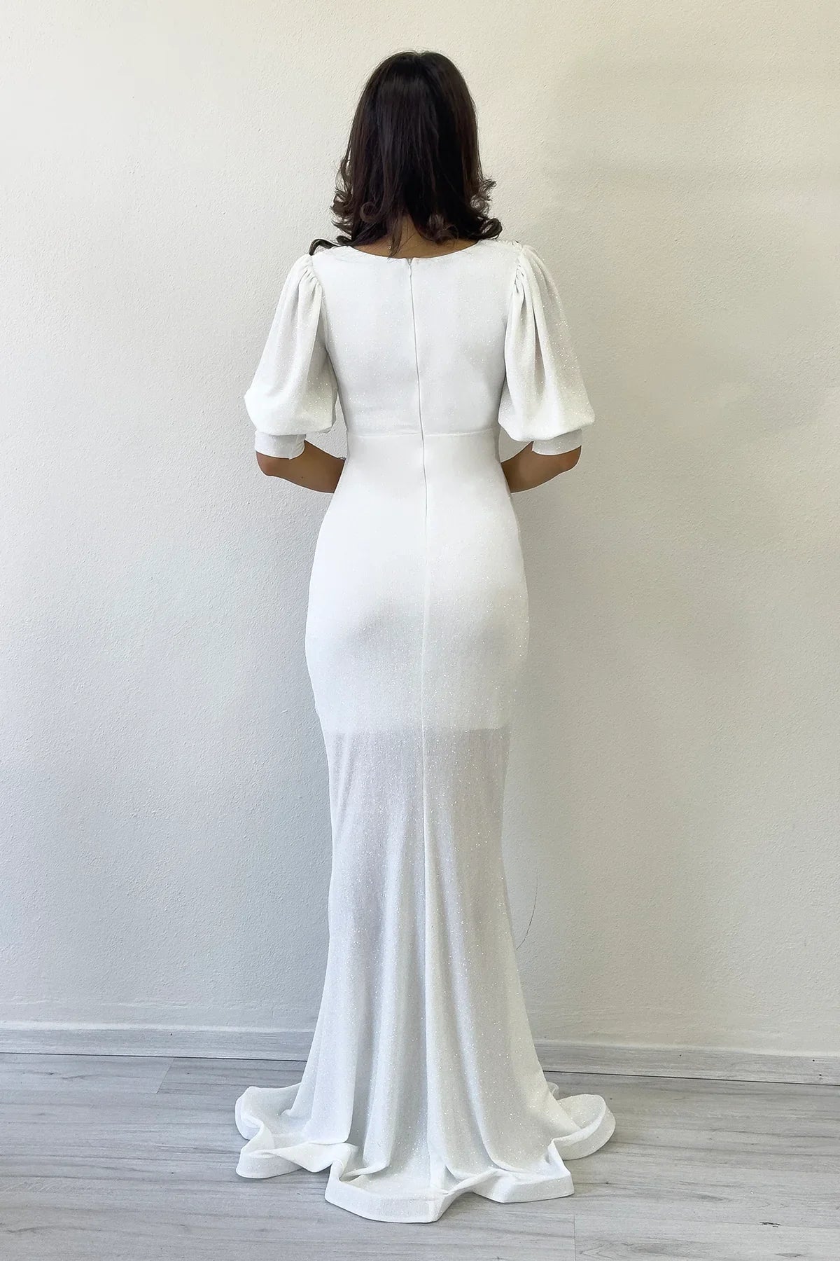 Beyaz Balon Kol Simli Drapeli Volan Detay Balık Abiye Elbise  