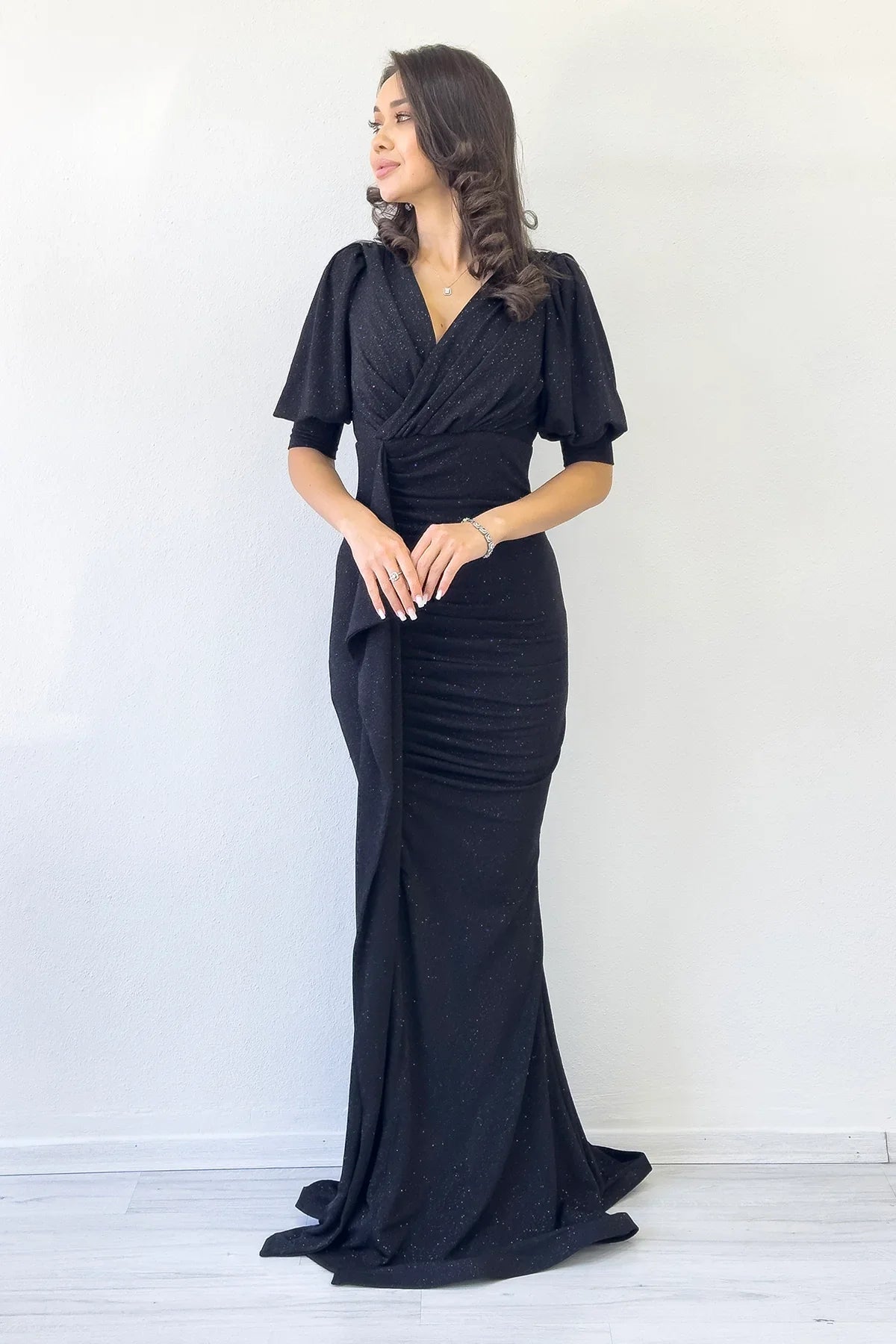 Siyah Balon Kol Simli Drapeli Volan Detay Balık Abiye Elbise