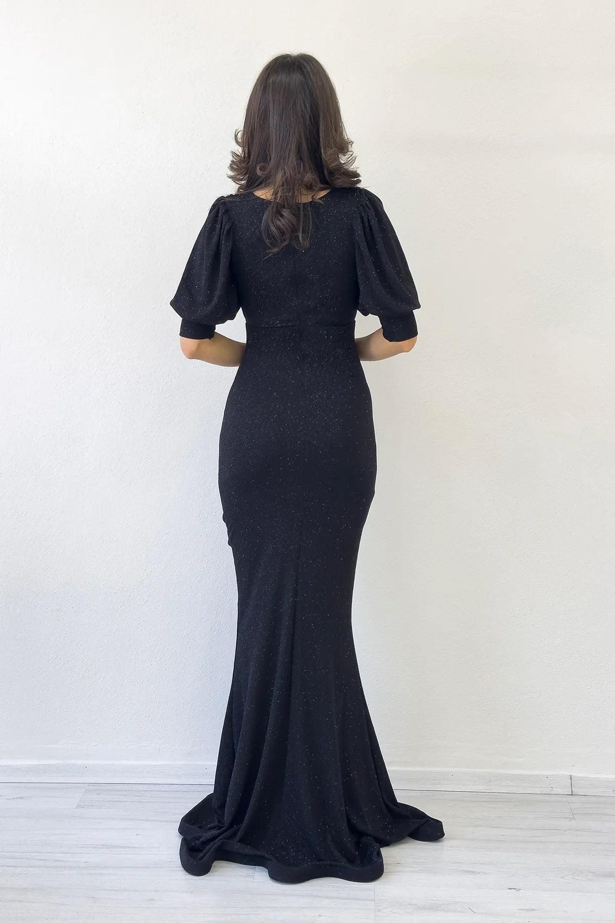 Siyah Balon Kol Simli Drapeli Volan Detay Balık Abiye Elbise