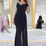 Kadın Siyah Simli Askılı Düşük Omuz Taş Detaylı Yırtmaçlı Abiye Elbise