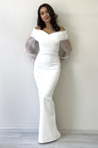 Beyaz Şifon Kol Detaylı Düşük Omuz Balık Abiye Elbise