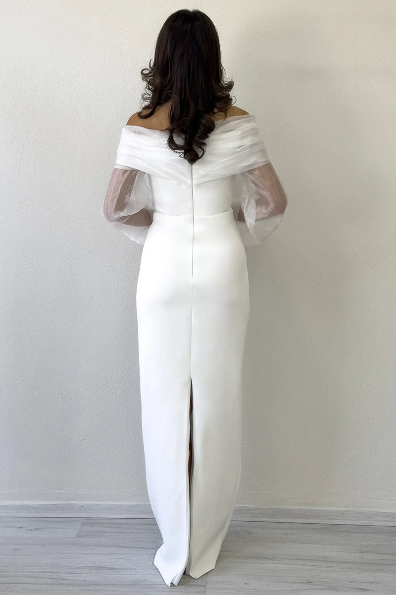 Beyaz Şifon Kol Detaylı Düşük Omuz Balık Abiye Elbise