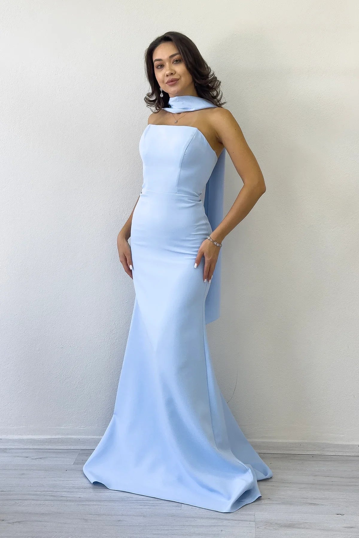 Kadın Bebe Mavi Şal Yaka Detay Straplez Balık Abiye 