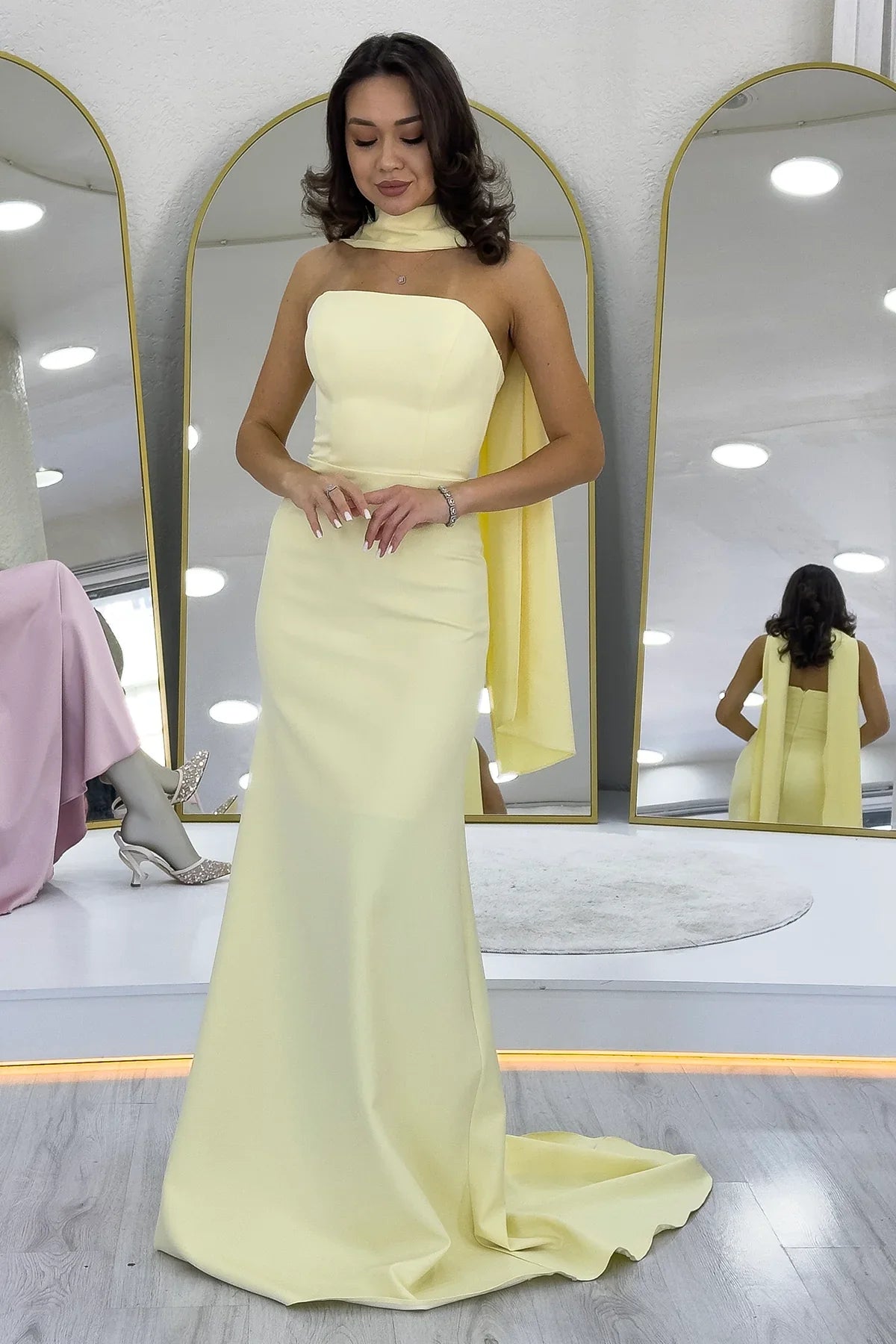 Kadın Açık Sarı Şal Yaka Detay Straplez Balık Abiye Elbise