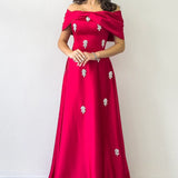 Kırmızı Fiyonk Yaka Taş Detaylı Saten Abiye Elbise