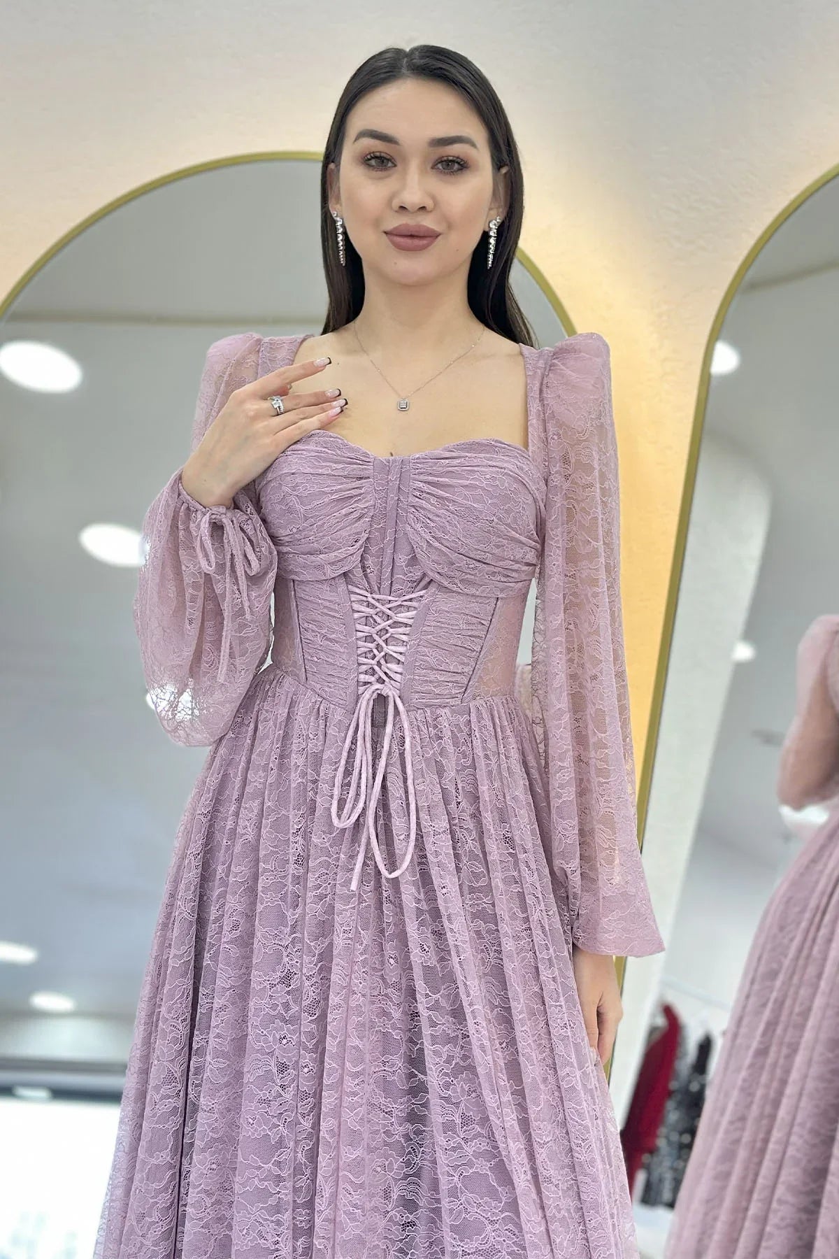 Pudra Dantel Kumaş Korse Detaylı Uzun Yırtmaçlı Abiye Elbise