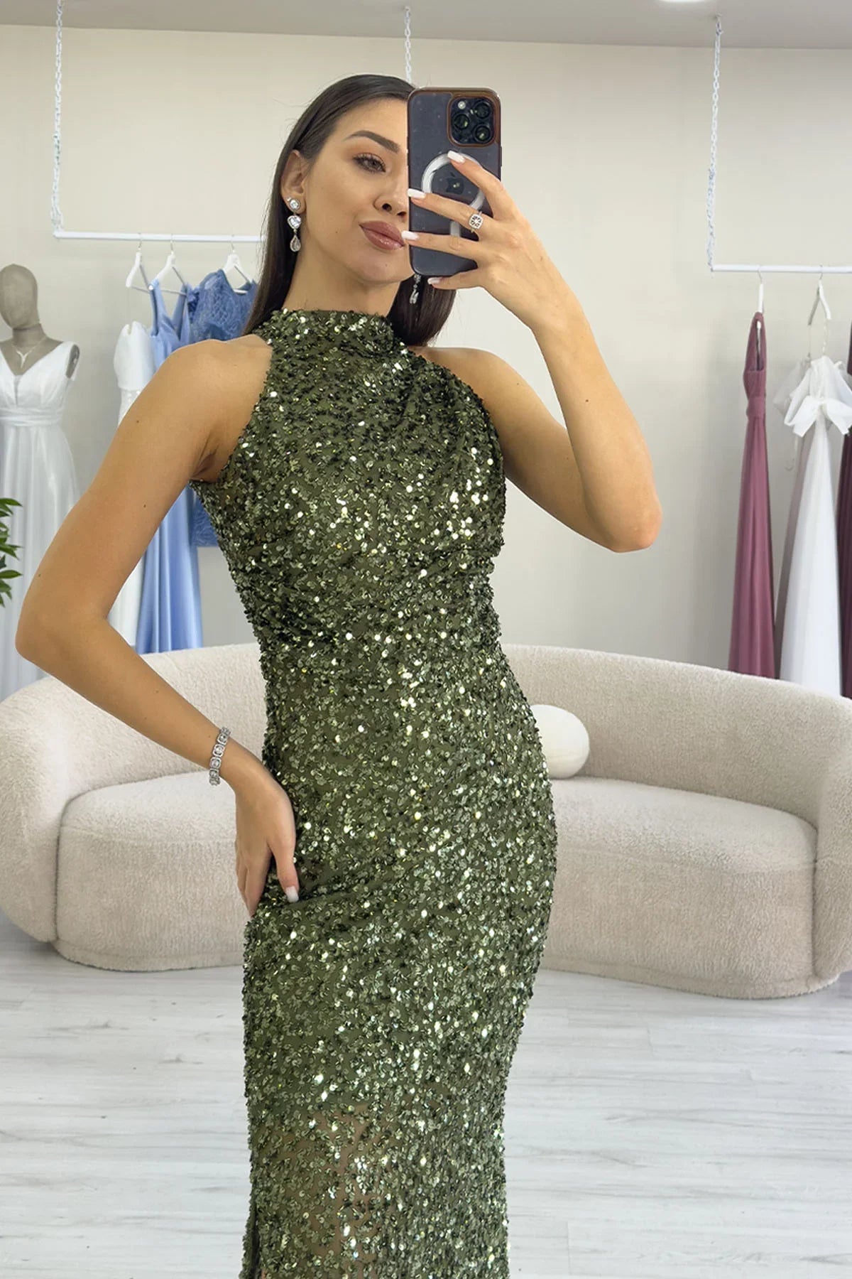 Haki Halter Yaka Pul Payet Kuyruklu Abiye Elbise 