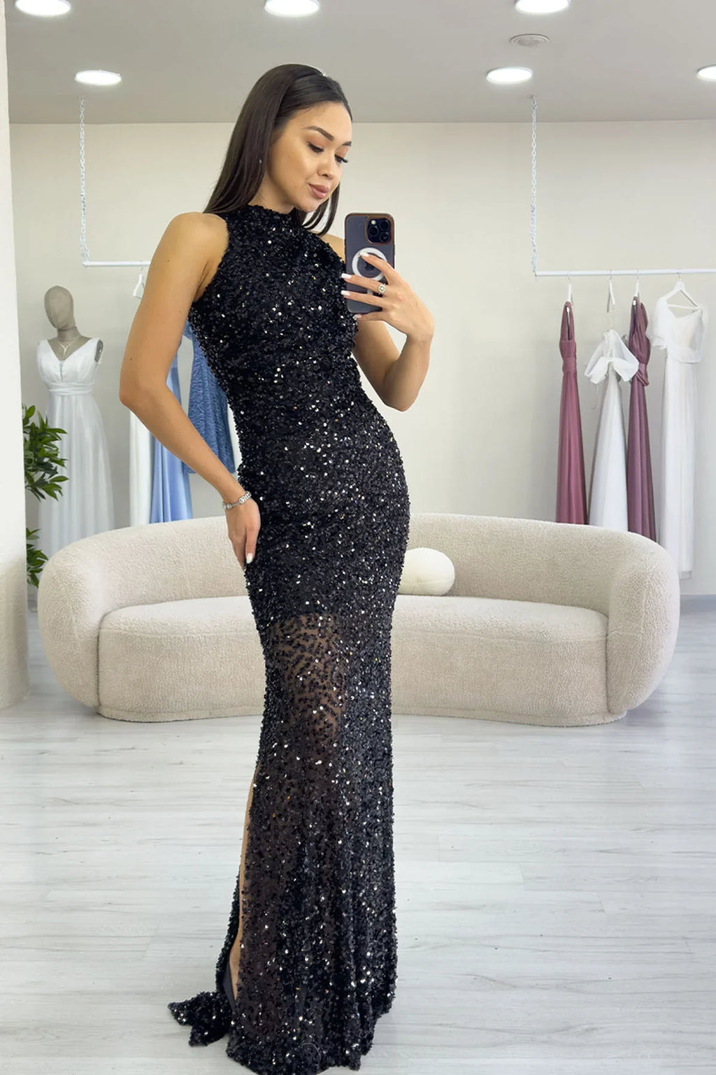 Siyah Halter Yaka Pul Payet Kuyruklu Abiye Elbise 