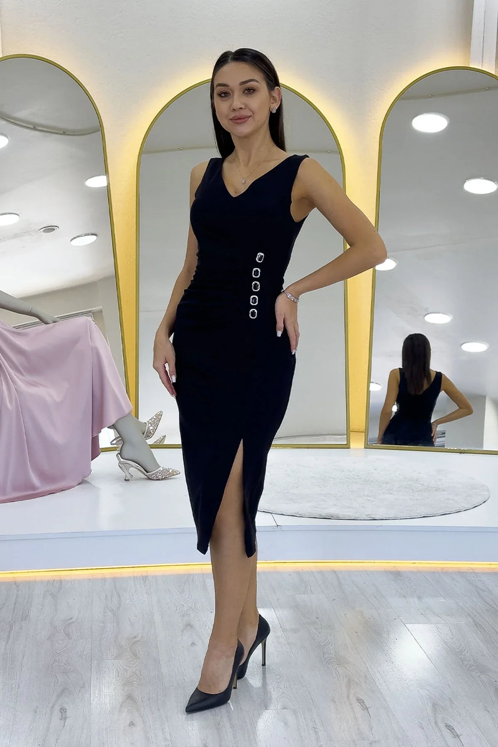 Siyah V Yaka Midi Boy Taş Detaylı Büyük Beden Abiye Elbise