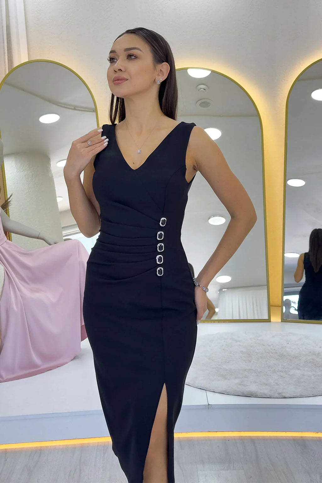 Siyah V Yaka Midi Boy Taş Detaylı Büyük Beden Abiye Elbise