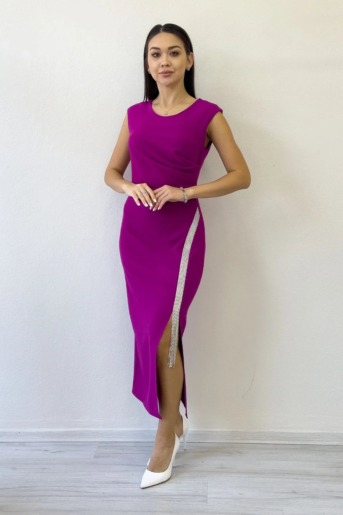 Fuşya Yırtmaç Taş Detaylı Sıfır Kol Kalem Elbise 