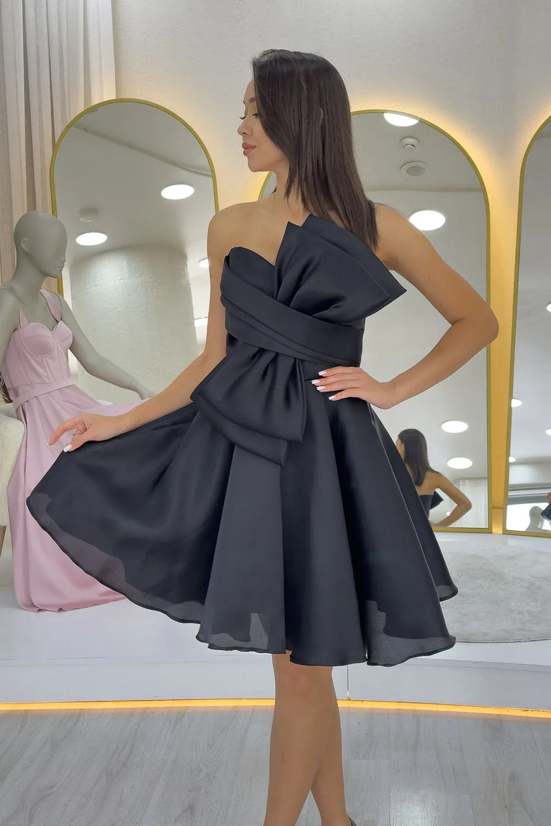 Siyah Fiyonklu Straplez Mini Kloş Abiye Elbise