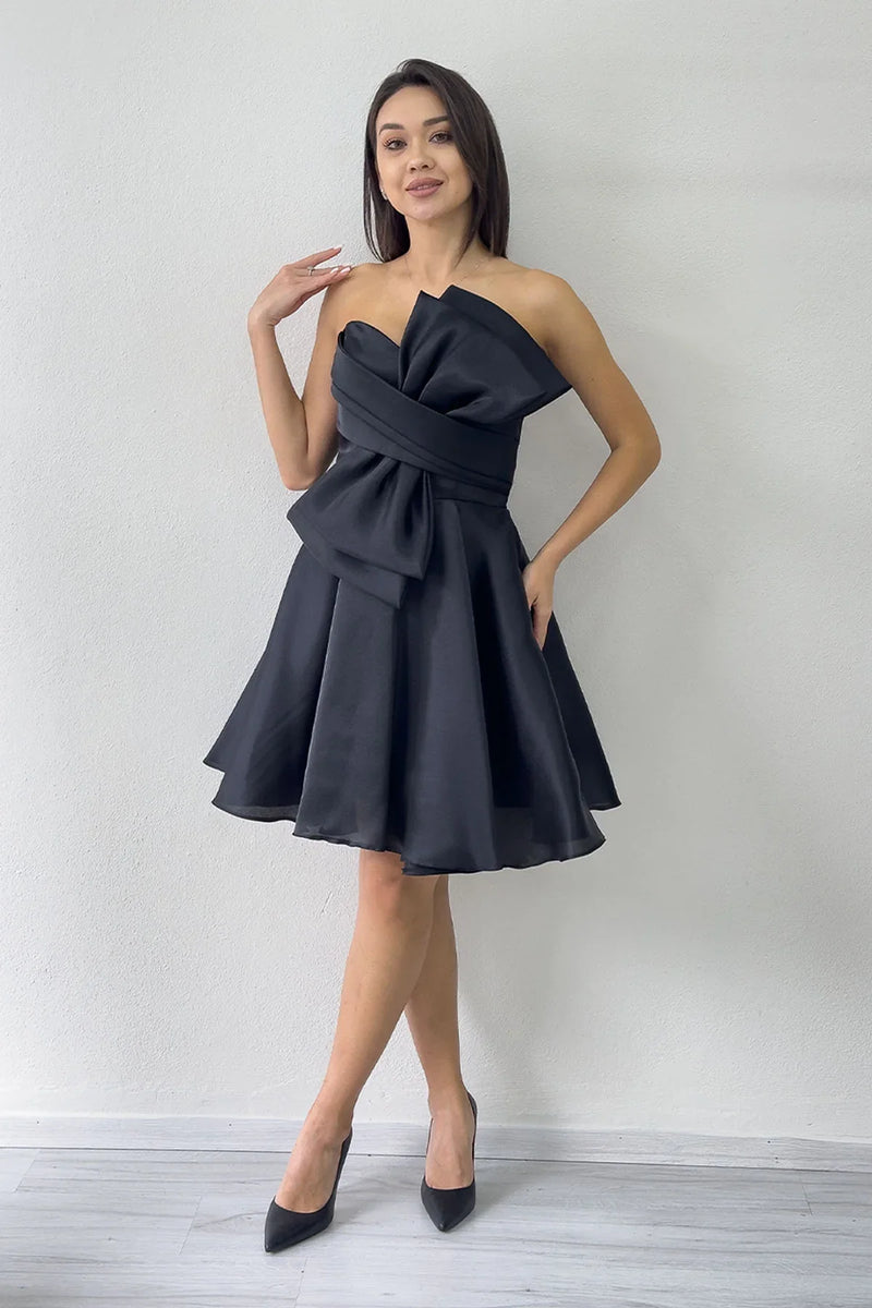 Siyah Fiyonklu Straplez Mini Kloş Abiye Elbise