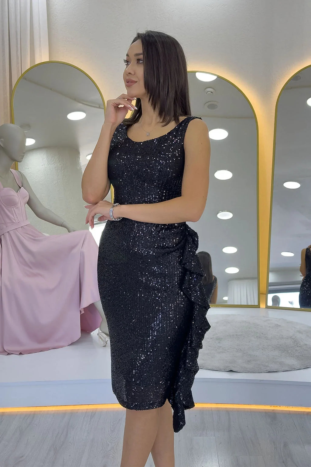 Siyah Pul Payet Kalın Askılı Midi Boy FırFır Detaylı Abiye Elbise