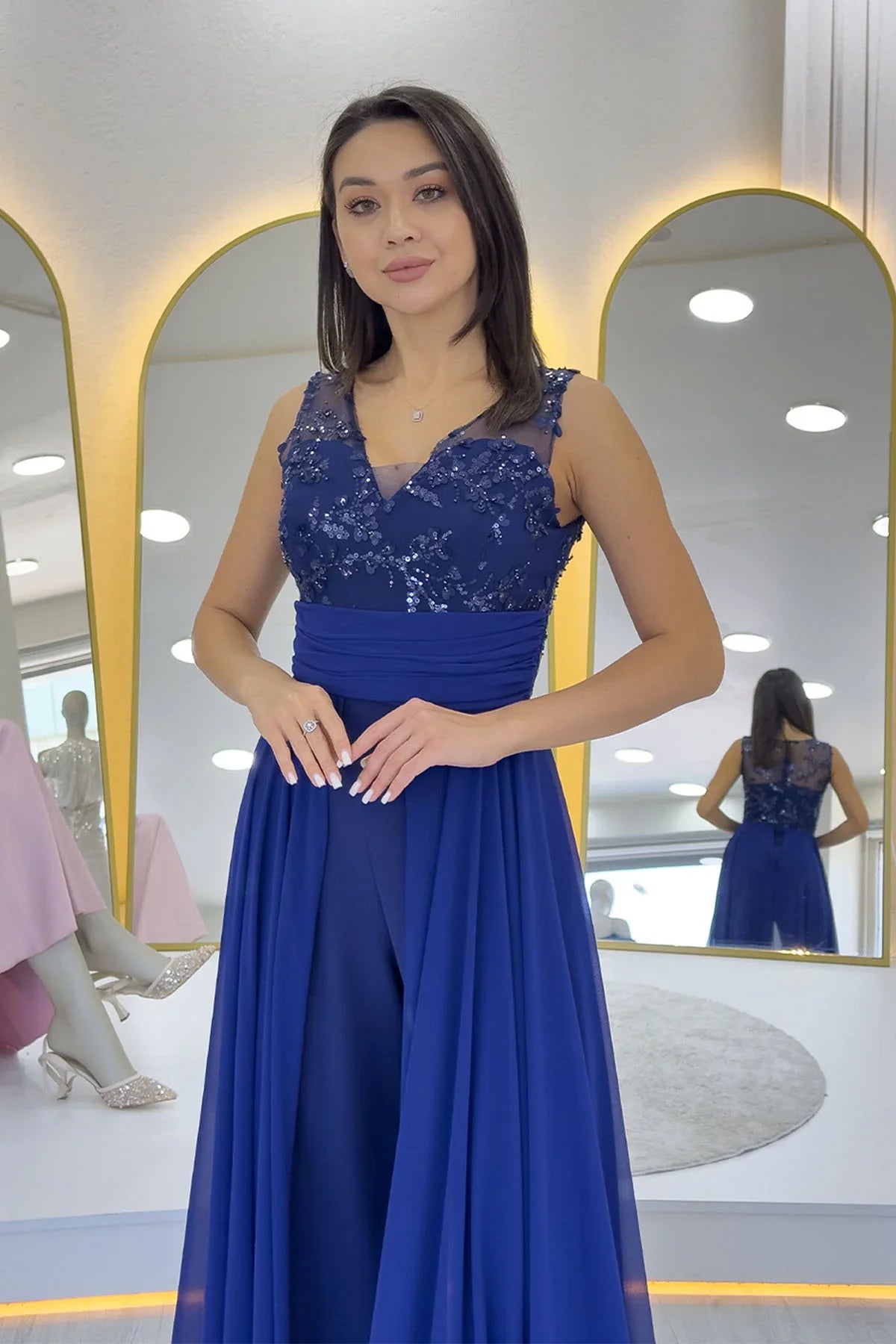 Lacivert V Yaka İşlemeli Kuyruklu Abiye Tulum