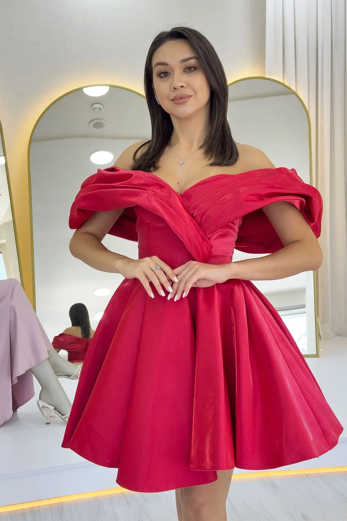 Kırmızı Omuz Detay Tasarım Mini Kloş Abiye Elbise 