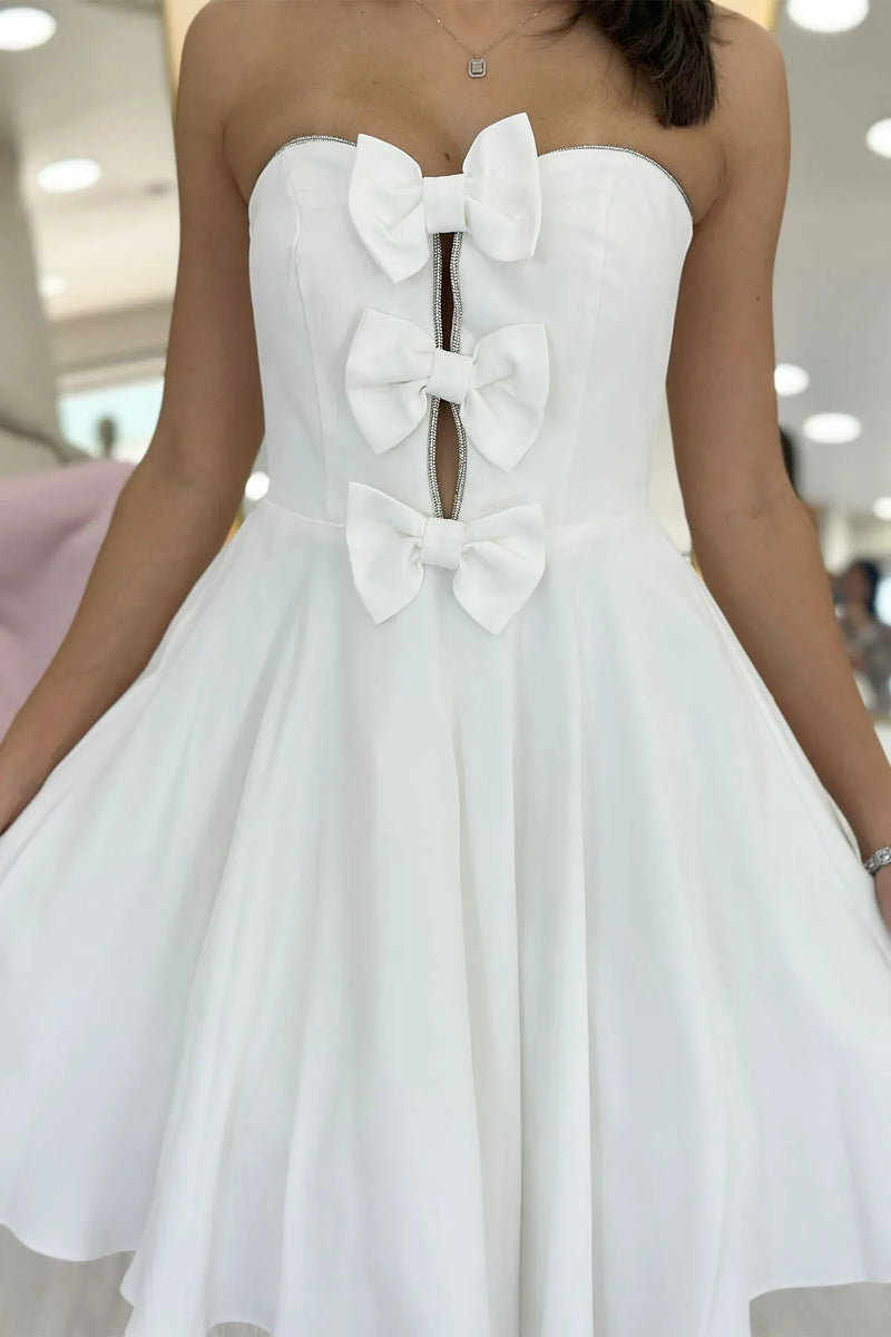 Beyaz Fiyonklu Taş İşlemeli Straplez Mini Abiye Elbise 