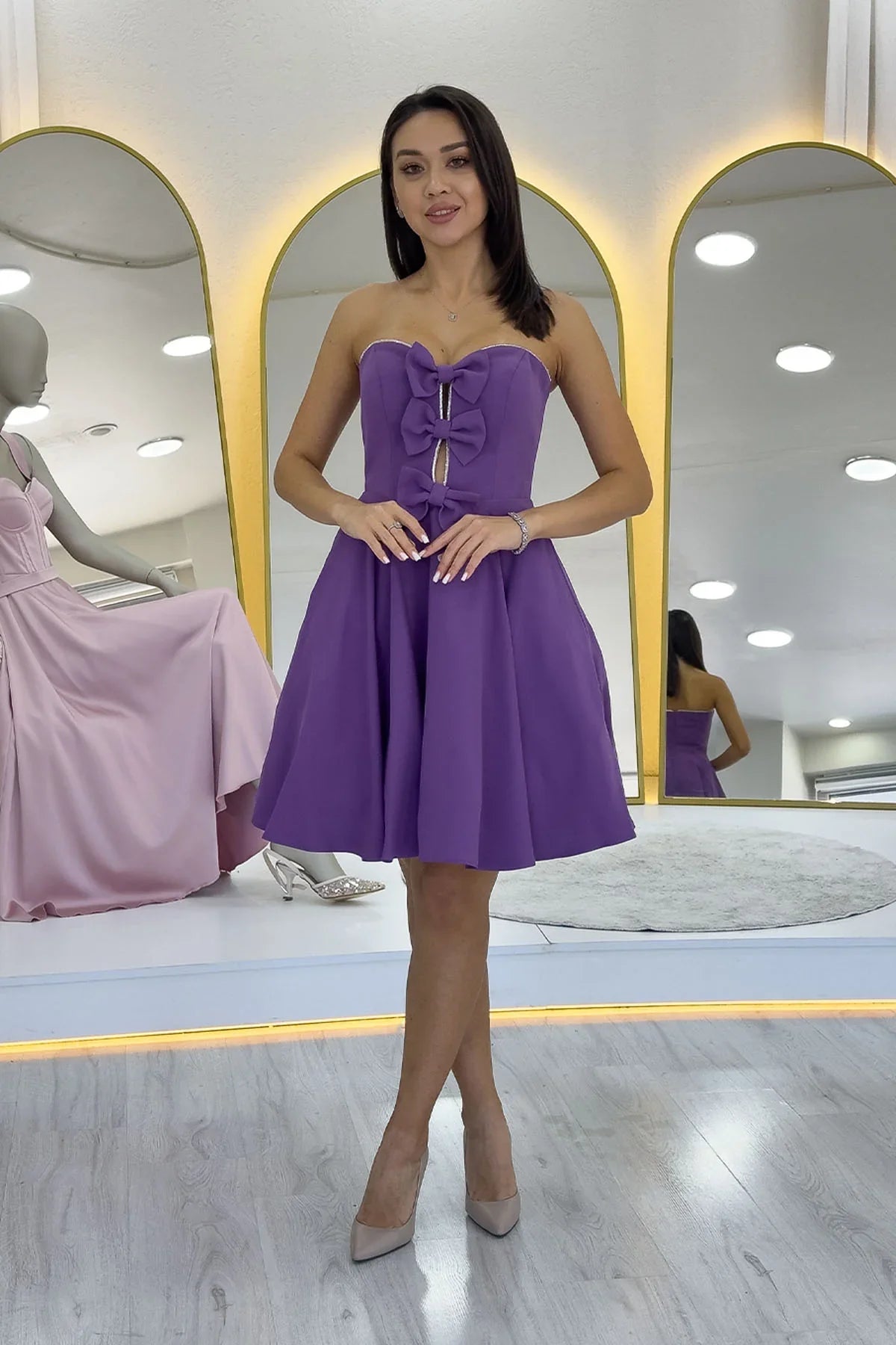 Mor Fiyonklu Taş İşlemeli Straplez Mini Abiye Elbise