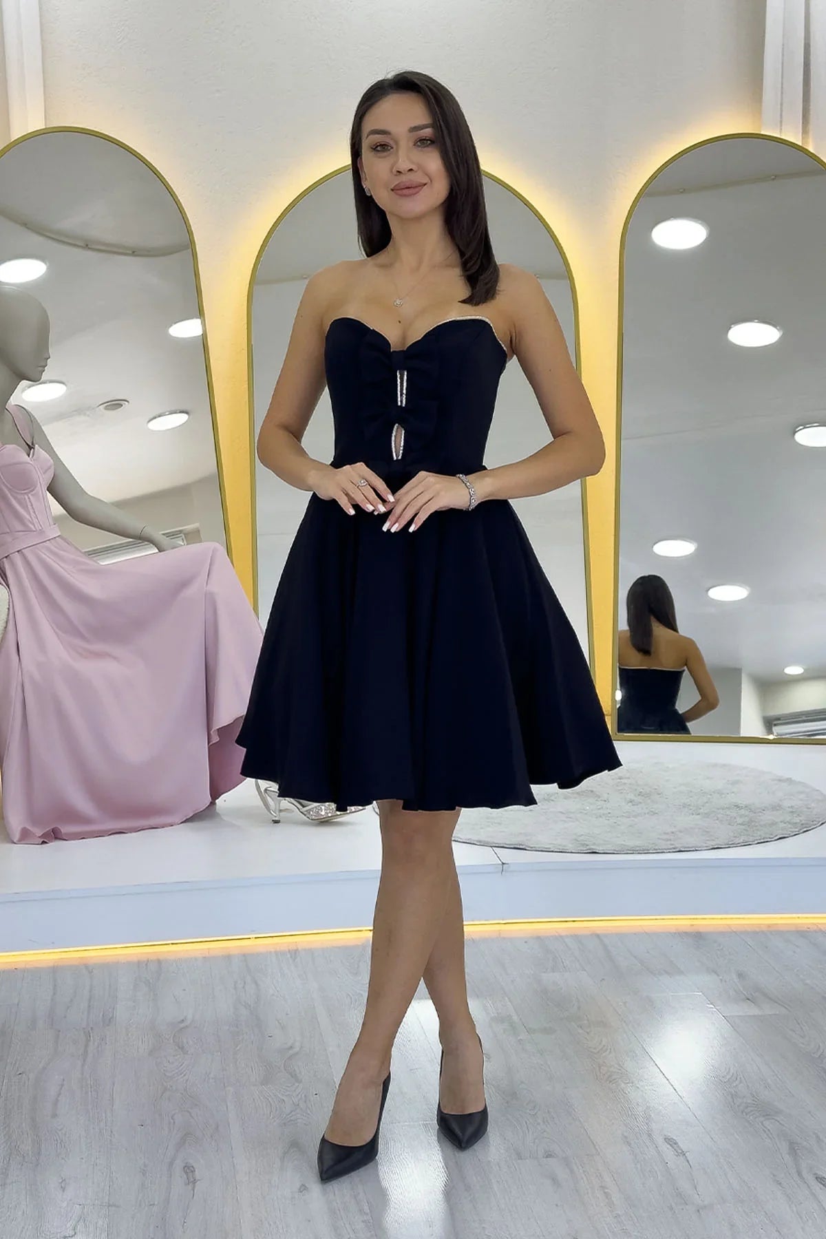 Siyah Fiyonklu Taş İşlemeli Straplez Mini Abiye Elbise