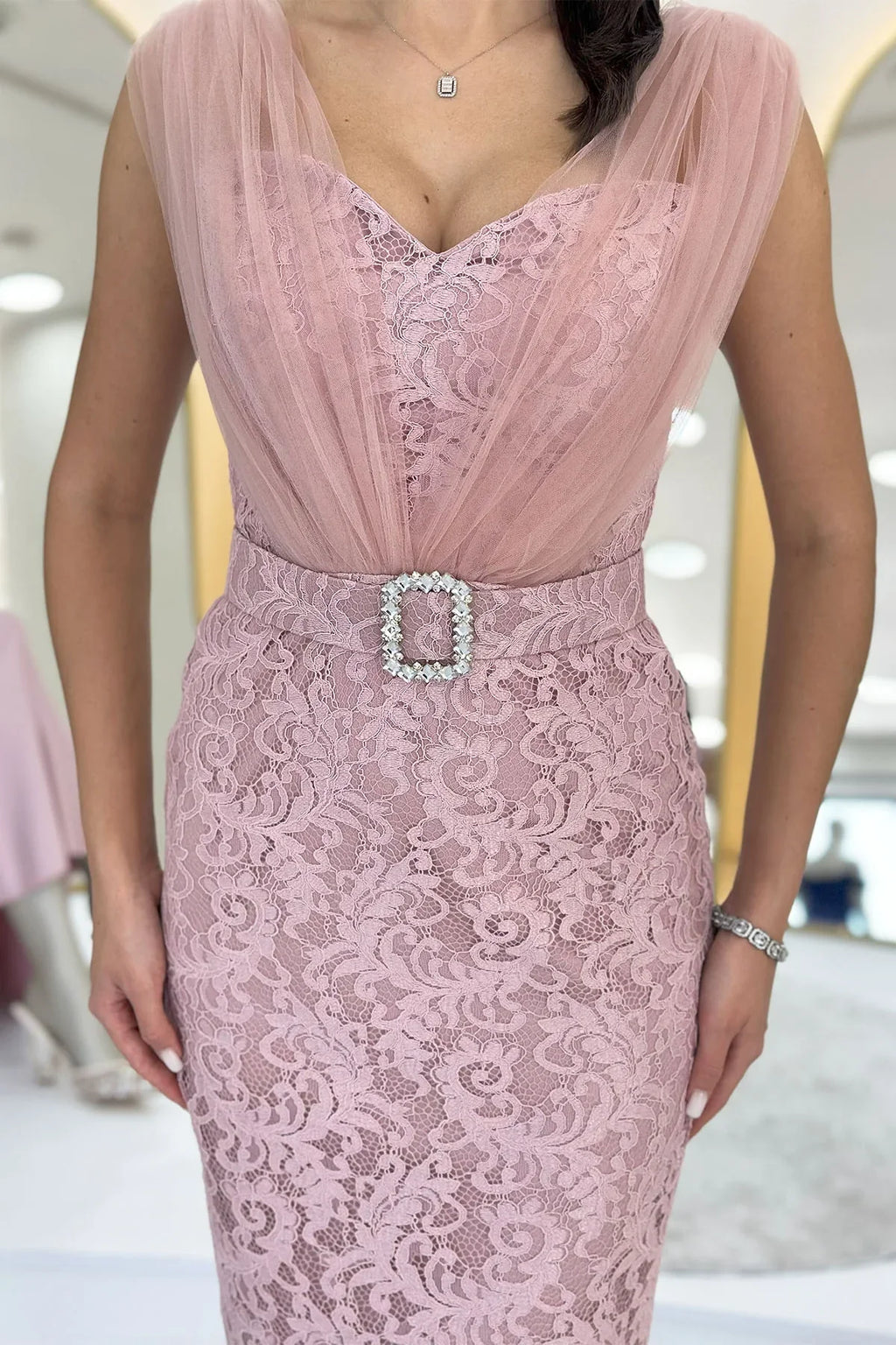 Pudra Dantel Kumaş Tül Detaylı Kemerli Midi Boy Abiye Elbise