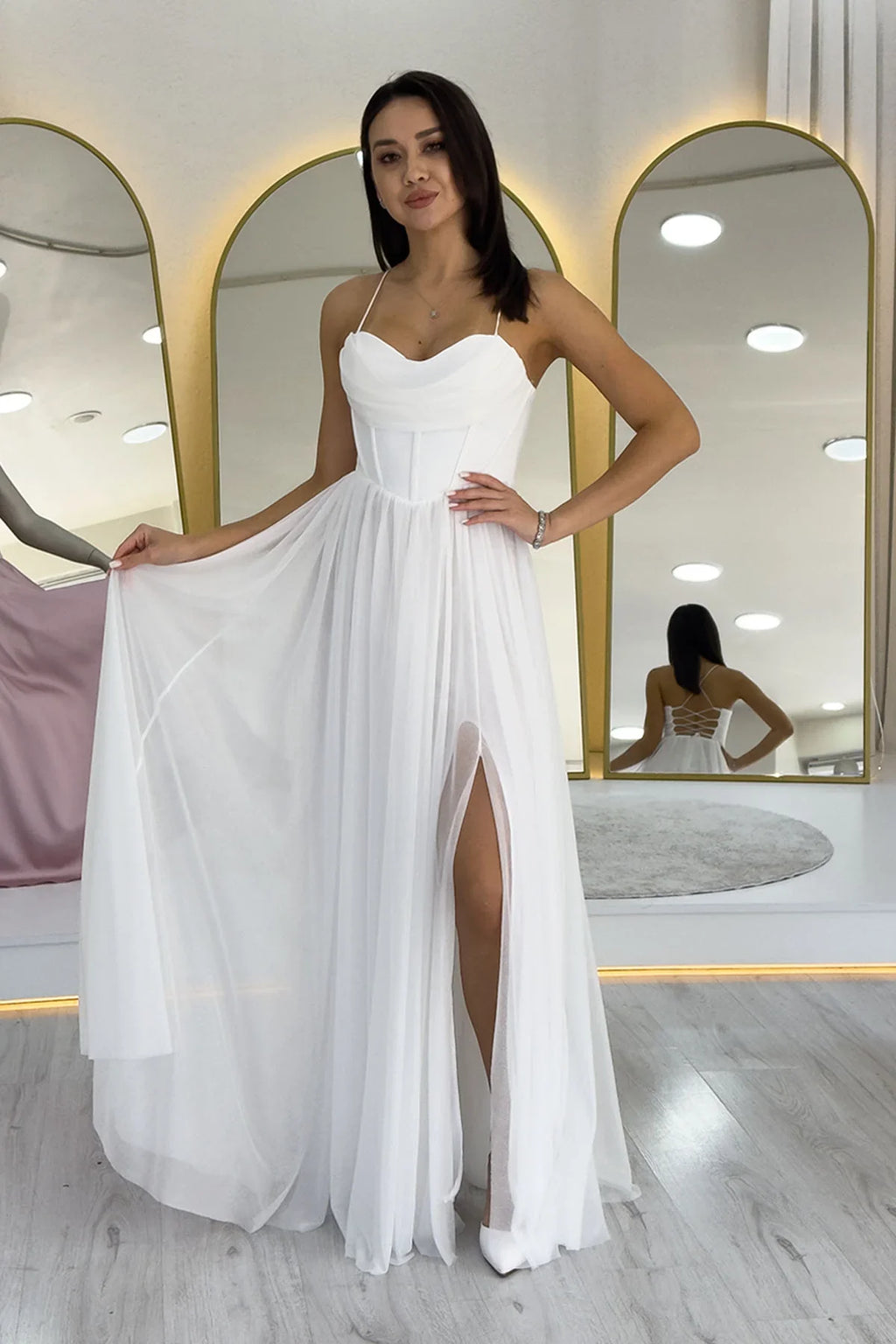 Beyaz Simli Sırt Dekolteli Korse Detay Yırtmaçlı Abiye Elbise