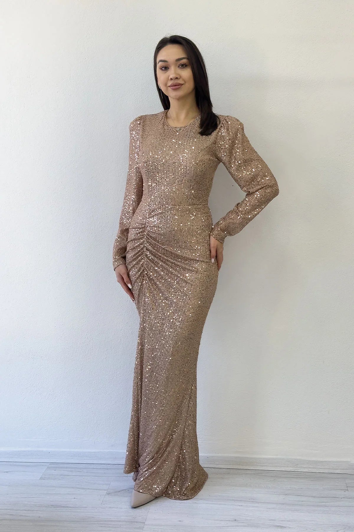 Gold Uzun Kol Bisiklet Yaka Pul Payet Drapeli Abiye Elbise 