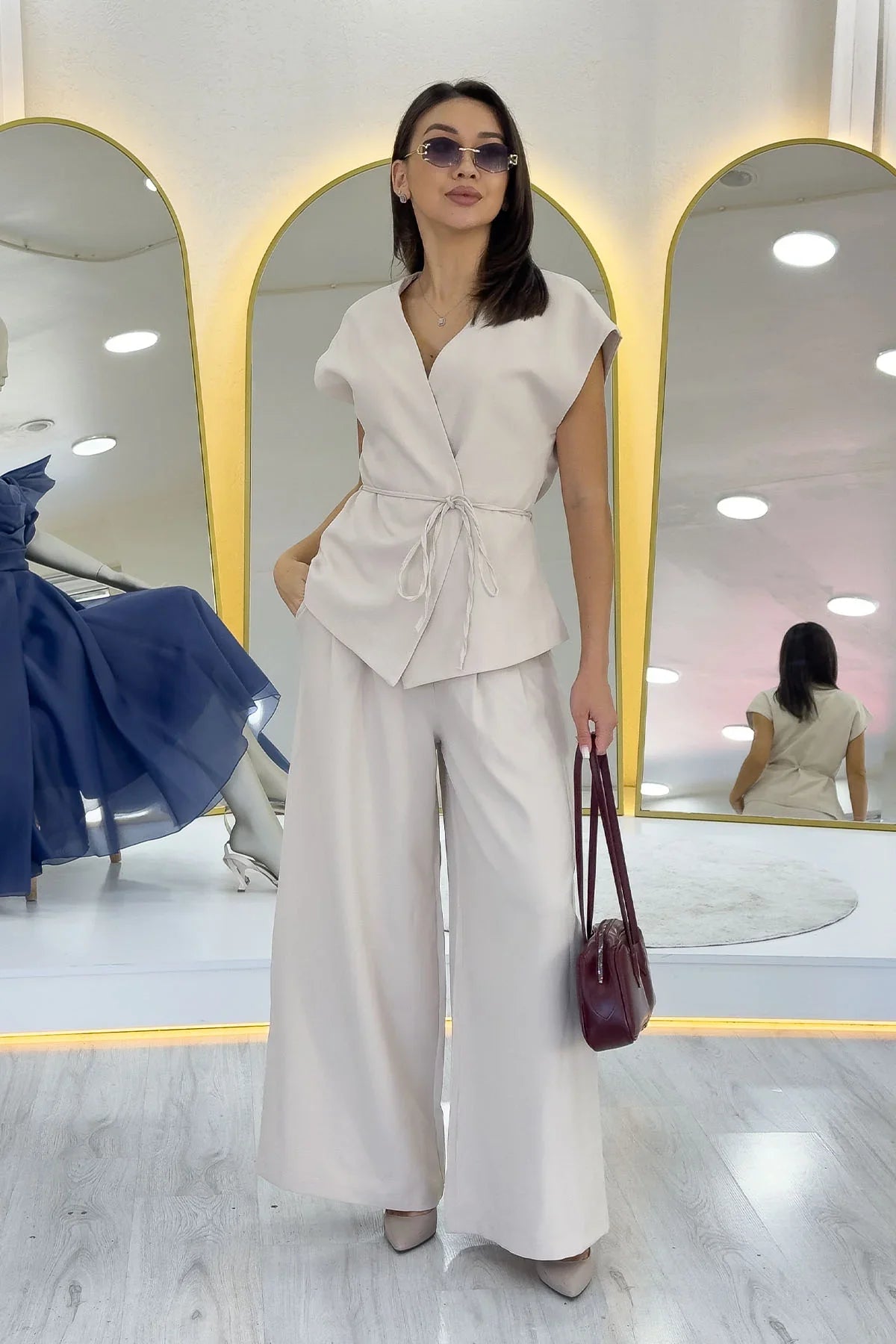 Kadın Krem Bol Paça Dökümlü Bağlamalı Yelek Pantolon İkili Takım 