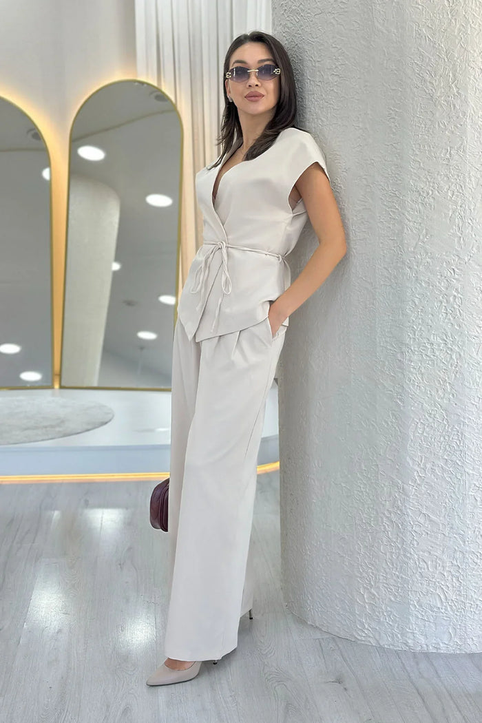 Kadın Krem Bol Paça Dökümlü Bağlamalı Yelek Pantolon İkili Takım 