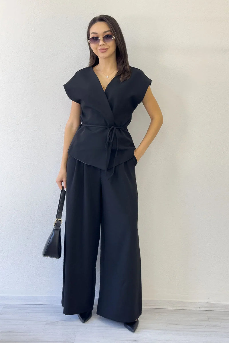 Kadın Siyah Bol Paça Dökümlü Bağlamalı Yelek Pantolon İkili Takım 