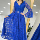 Saks Mavi Kruvaze Yaka Kemer Detaylı Dantelli Uzun Kol Midi Boy Elbise