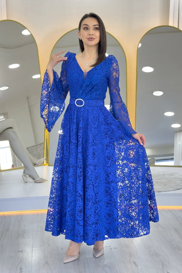 Saks Mavi Kruvaze Yaka Kemer Detaylı Dantelli Uzun Kol Midi Boy Elbise