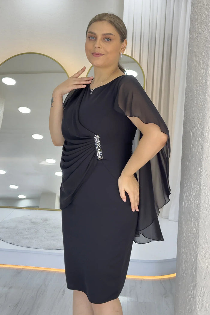 Kadın Siyah Büyük Beden Midi Boy Şifon Pelerinli Abiye Elbise