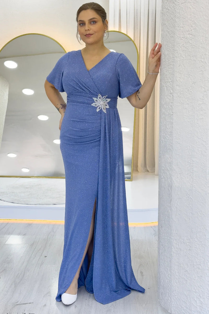 İndigo Kruvaze Yaka Simli Büyük Beden Yırtmaçlı Taş Detaylı Abiye Elbise 