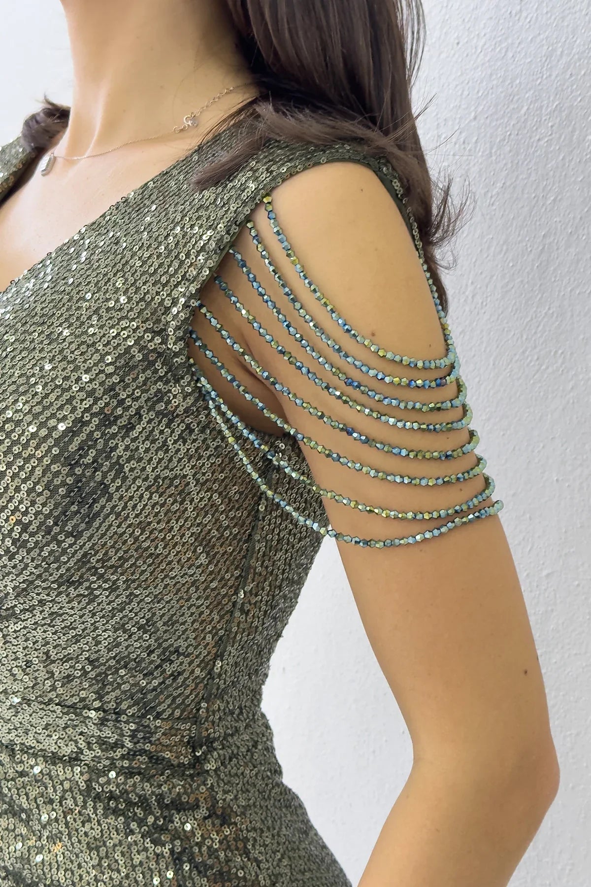 Haki Kruvaze Yaka Omuz Detay Pul Payet Büyük Beden Abiye Elbise