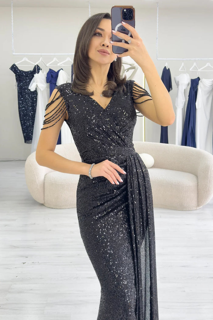 Siyah Kruvaze Yaka Omuz Detay Pul Payet Büyük Beden Abiye Elbise