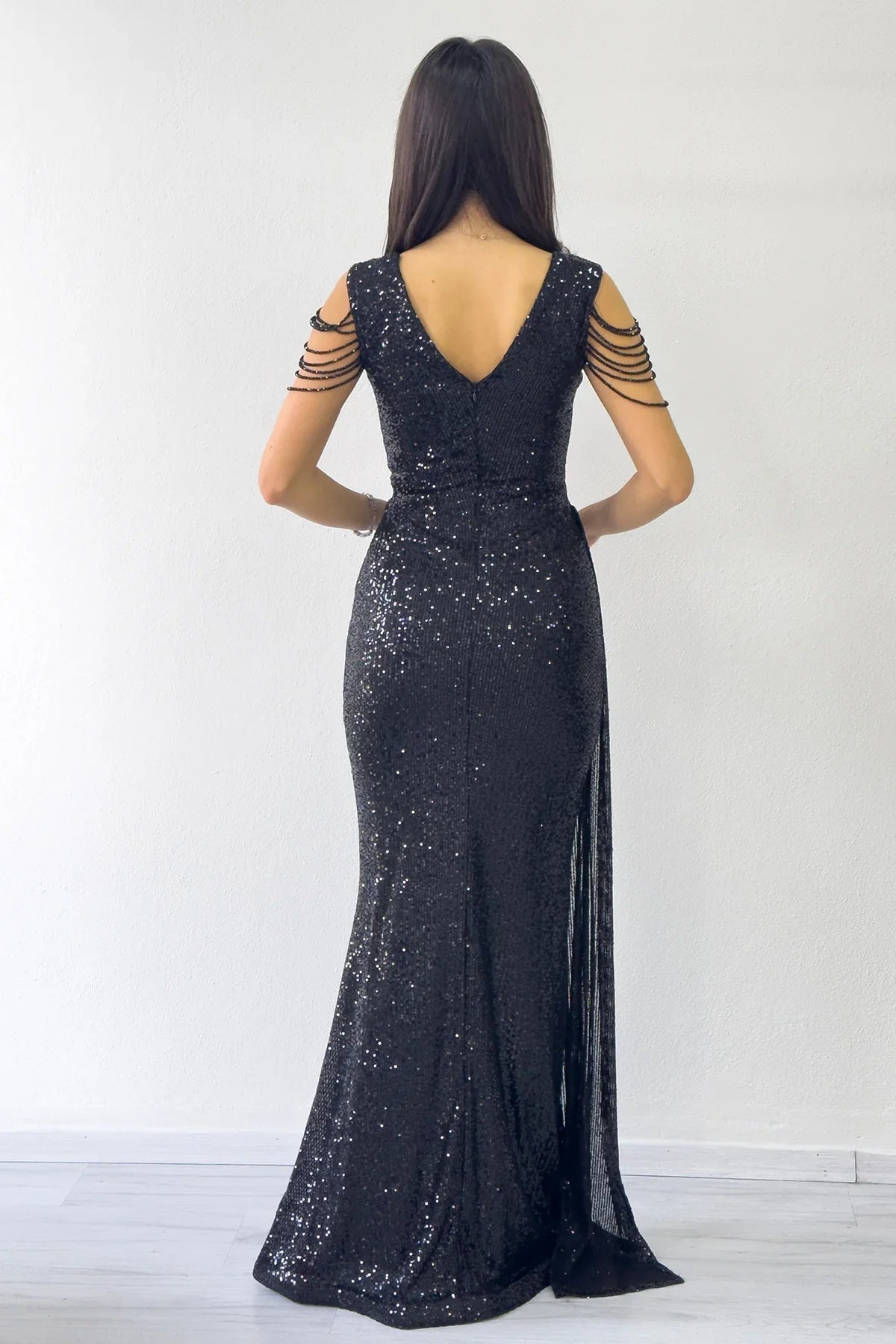 Siyah Kruvaze Yaka Omuz Detay Pul Payet Büyük Beden Abiye Elbise