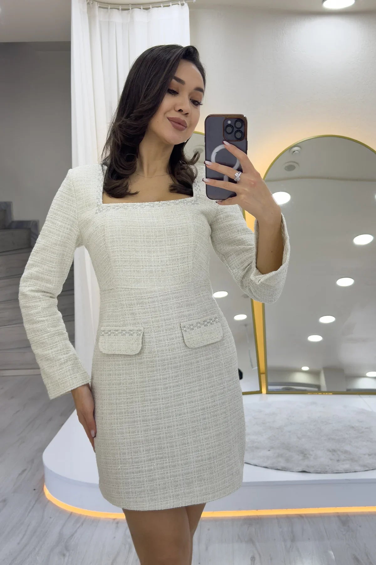 Ekru Kare Yaka Taş İşlemeli Tüvit Elbise