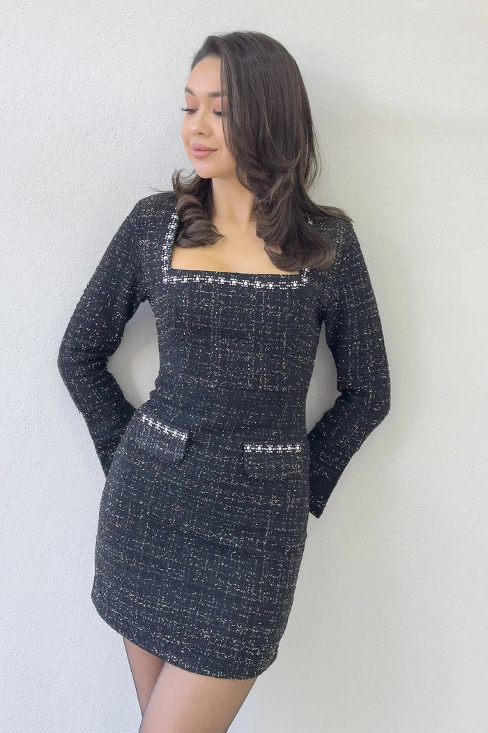 Siyah Kare Yaka Taş İşlemeli Tüvit Elbise