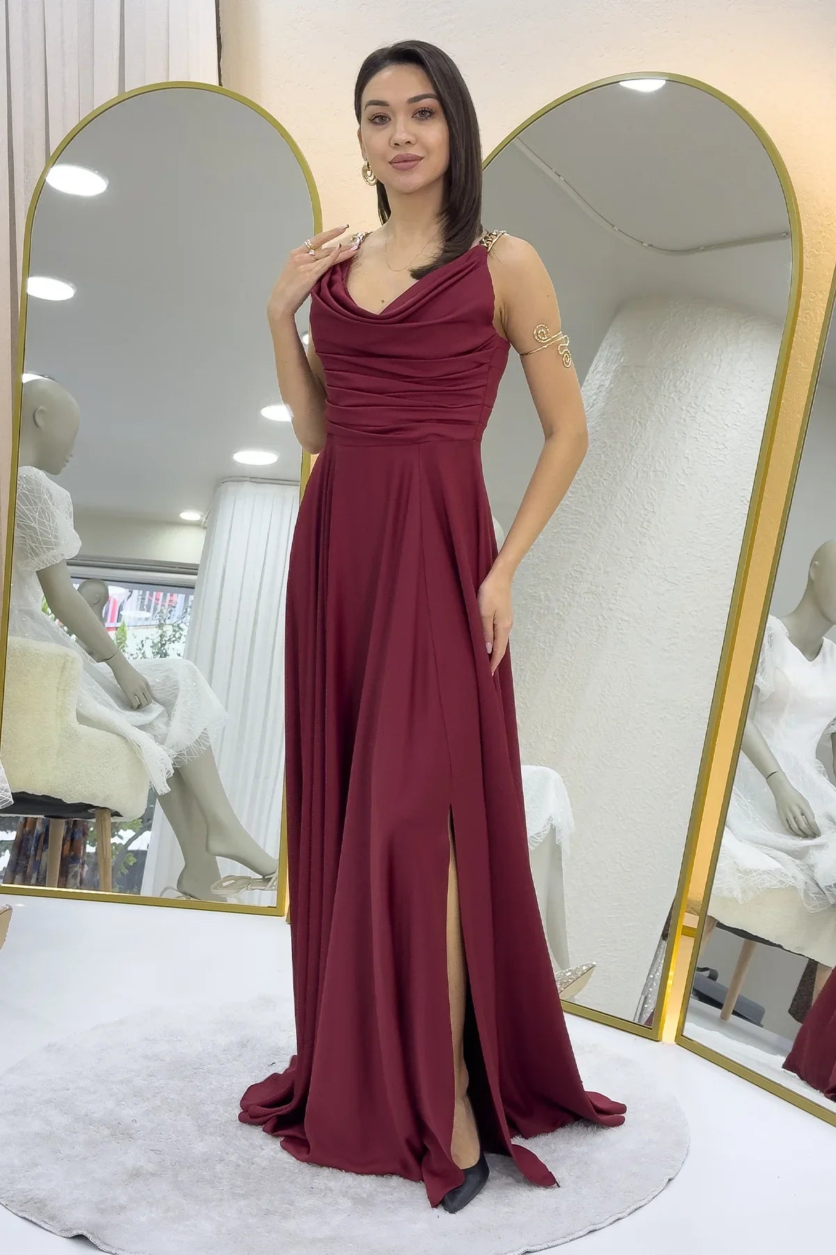 Bordo Gold Askılı Ön Drapeli Saten Yırtmaçlı Abiye Elbise